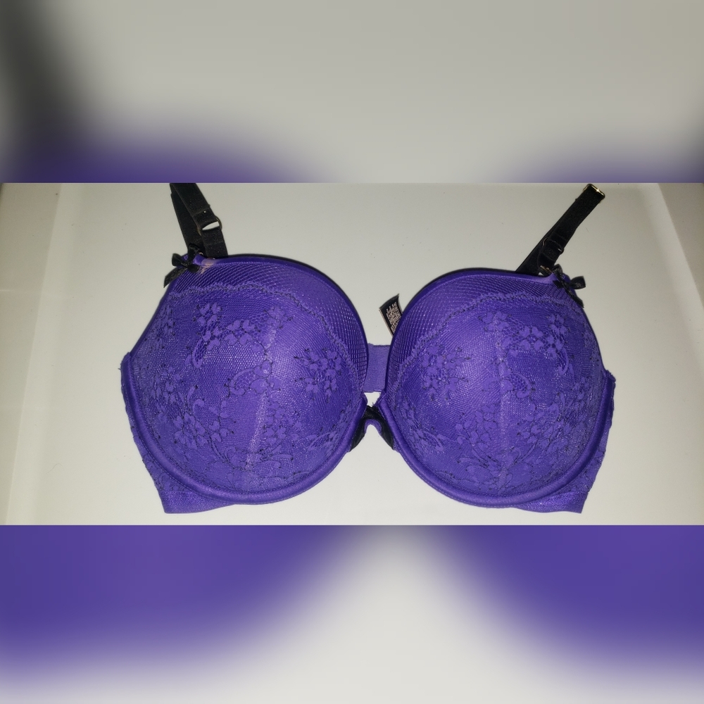 Victorias Secret Very Sexy Padded bra